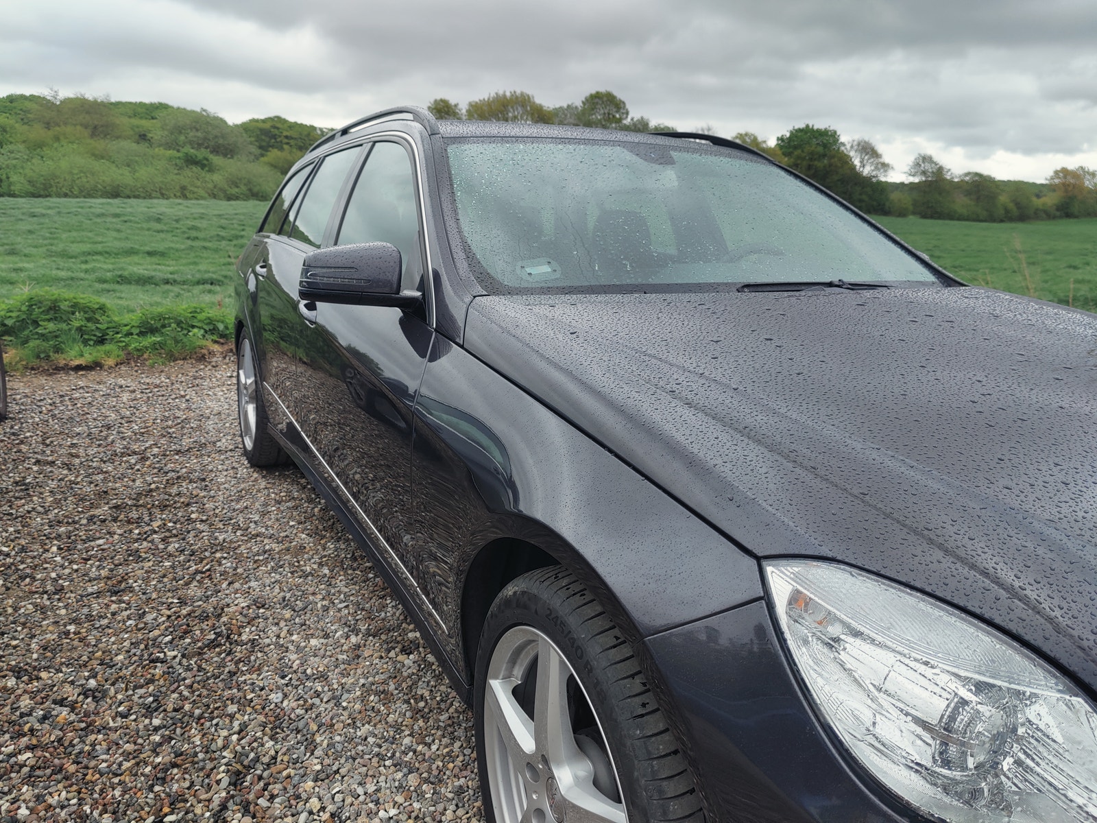 Mercedes E200 til salg hos Nabilli
