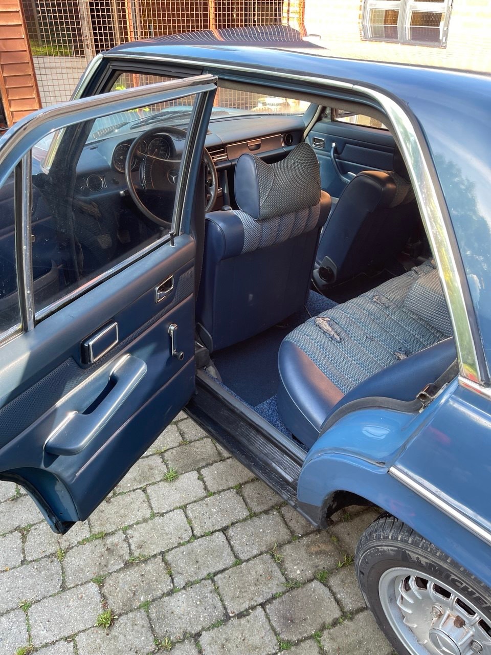 Mercedes 200/8 til salg hos Nabilli