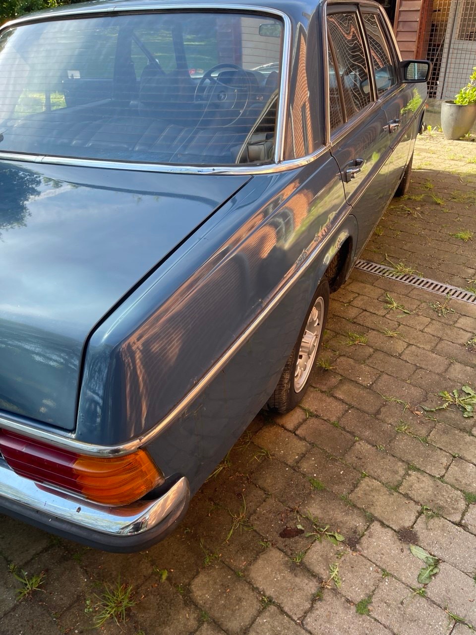 Mercedes 200/8 til salg hos Nabilli