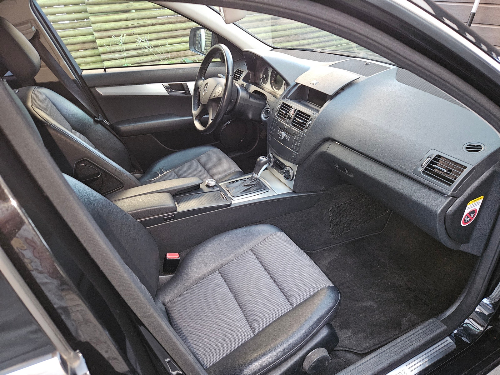 Mercedes C180 til salg hos Nabilli