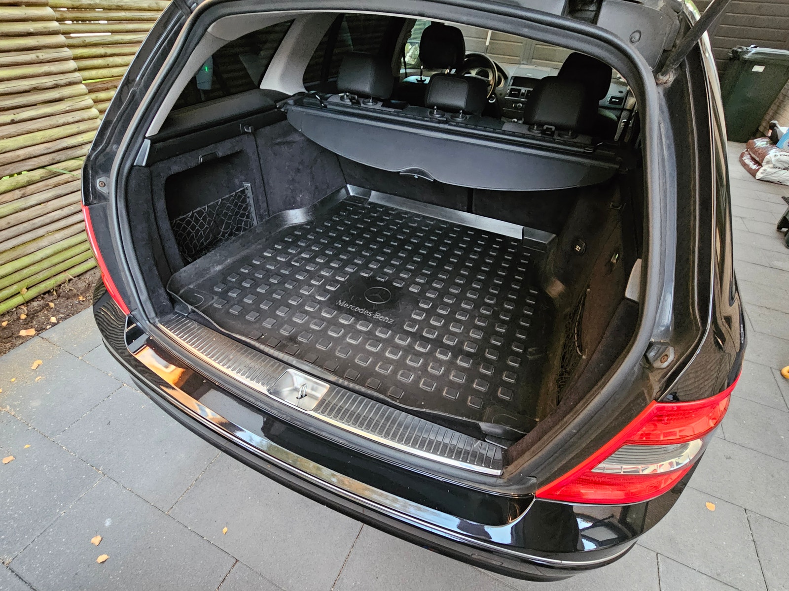 Mercedes C180 til salg hos Nabilli