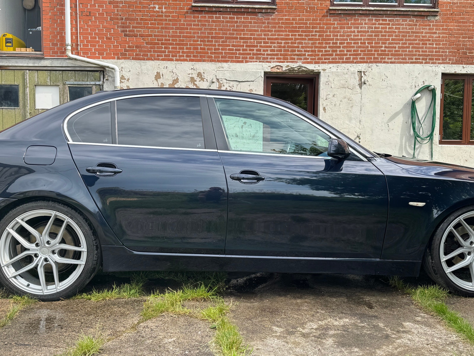 BMW 523i til salg hos Nabilli