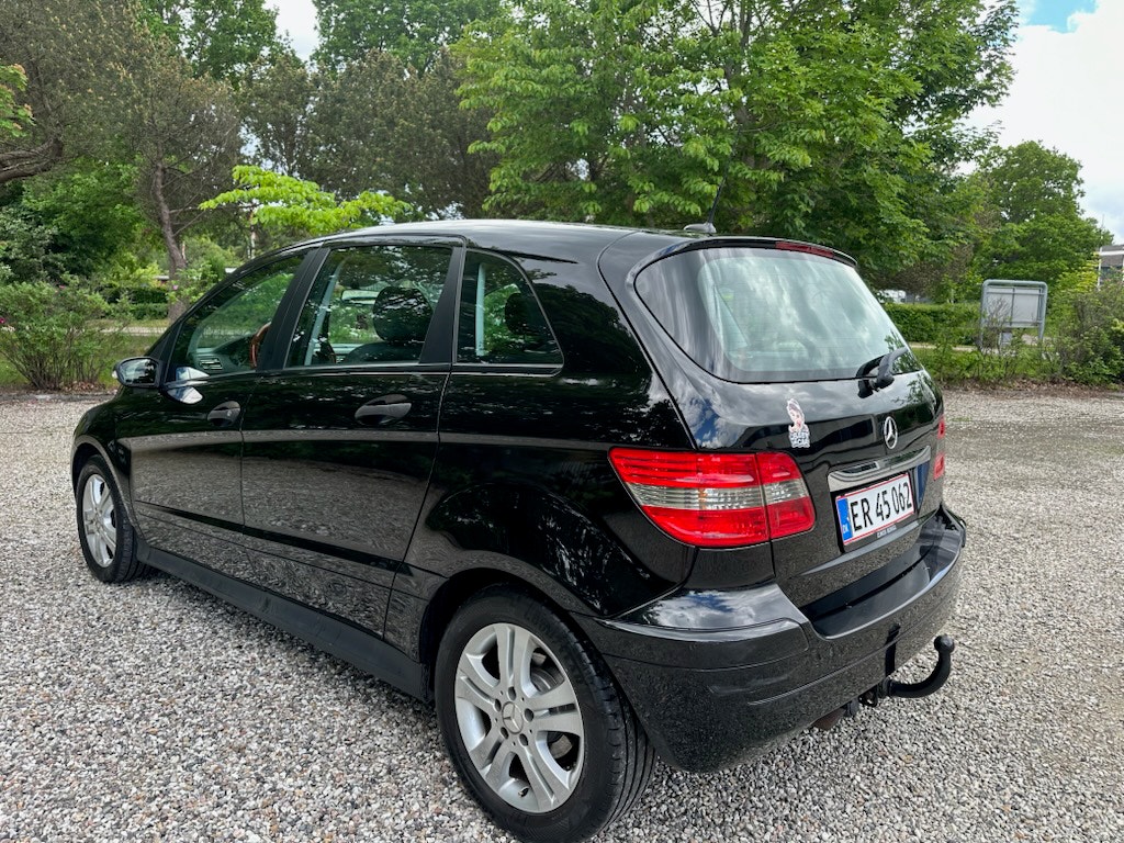 Mercedes B180 til salg hos Nabilli