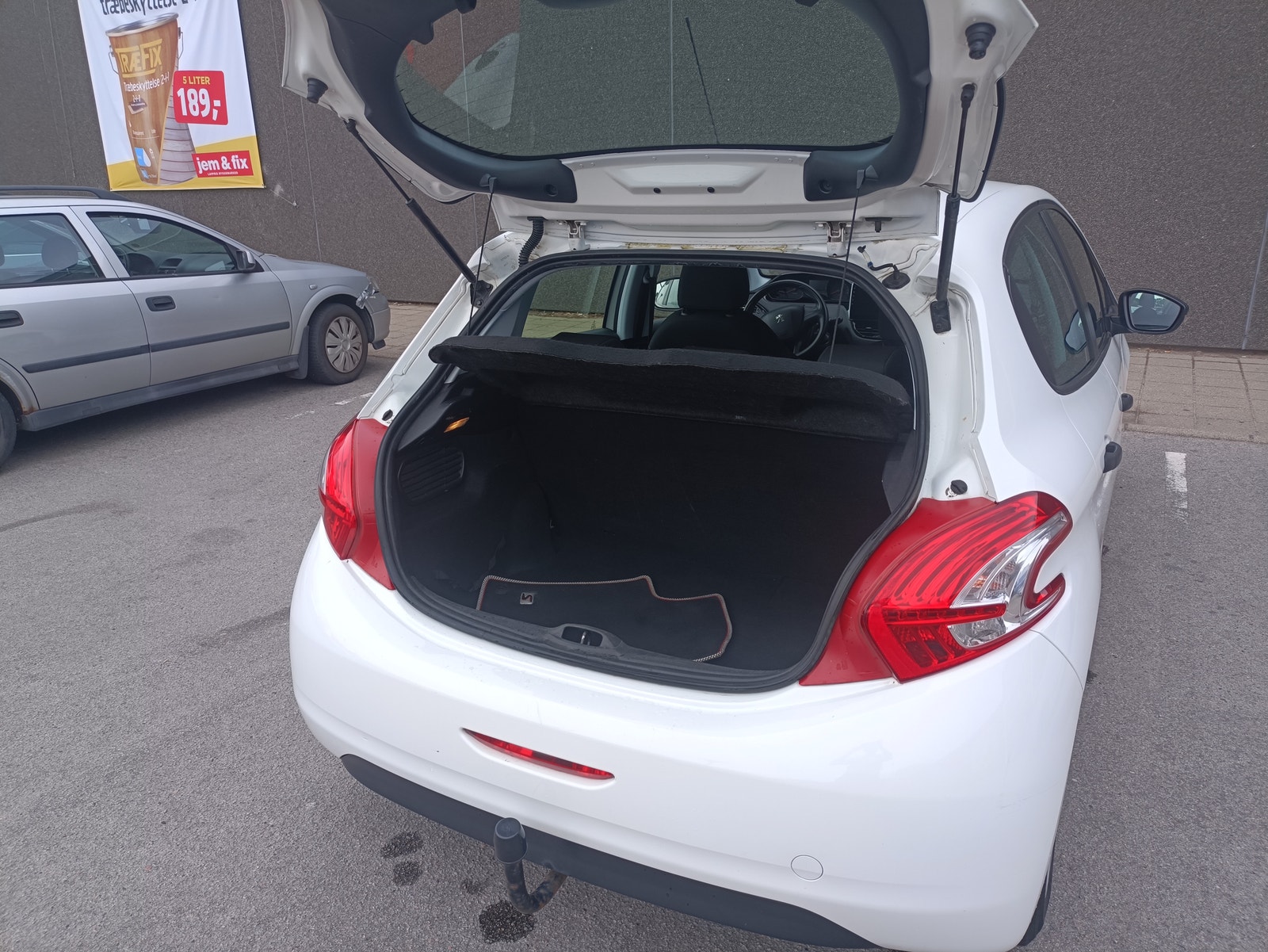 Peugeot 208 til salg hos Nabilli