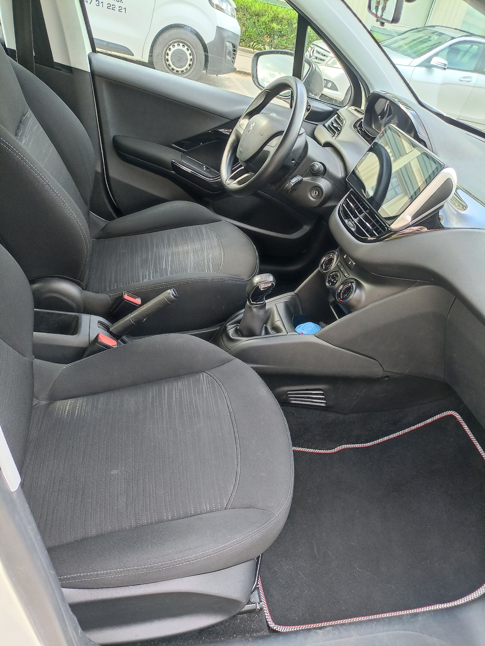 Peugeot 208 til salg hos Nabilli