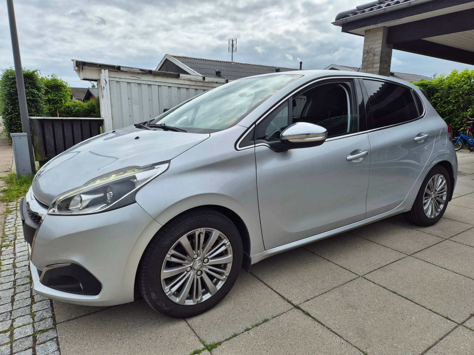 Peugeot 208 – billede 2