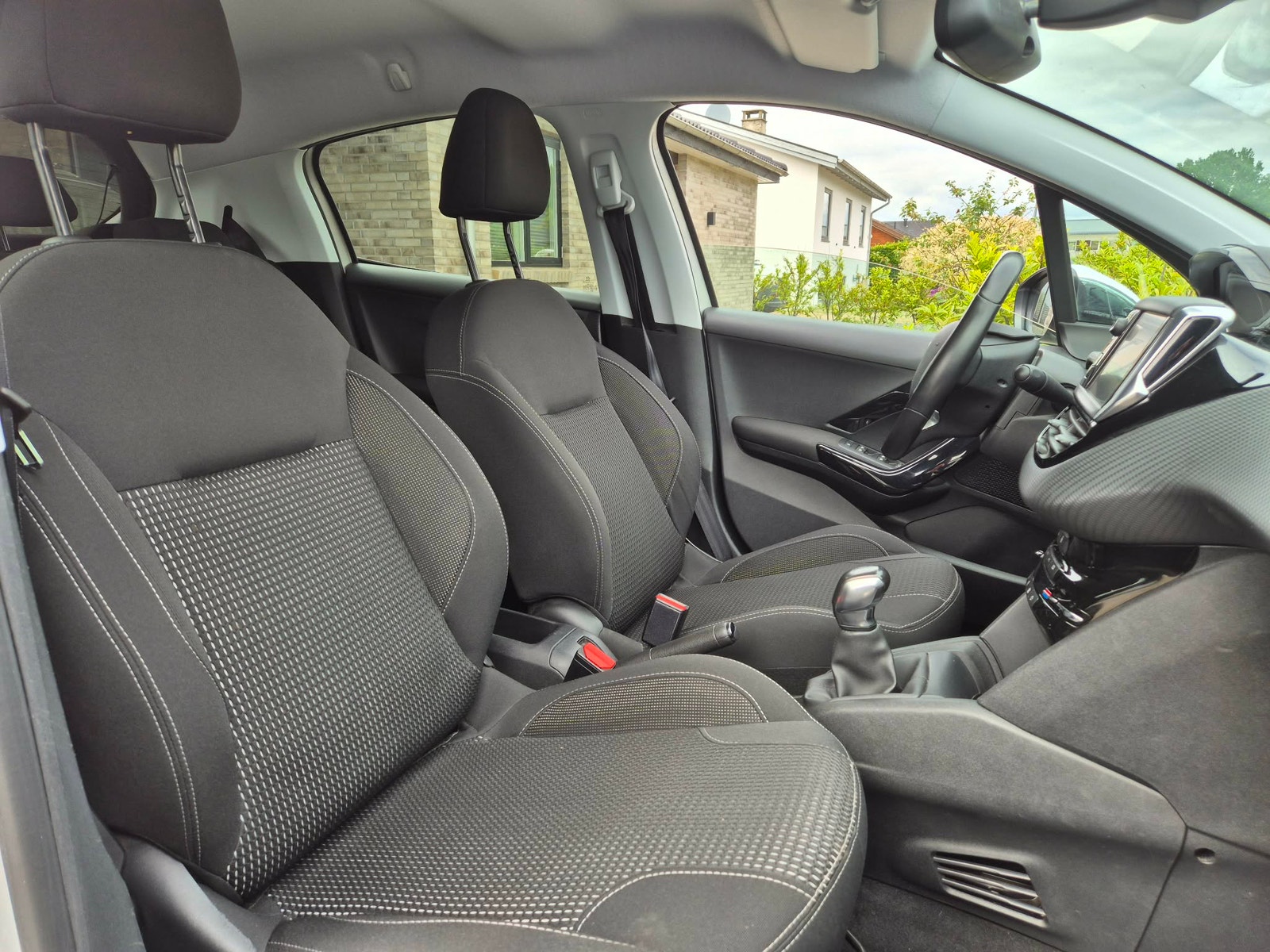 Peugeot 208 – billede 9