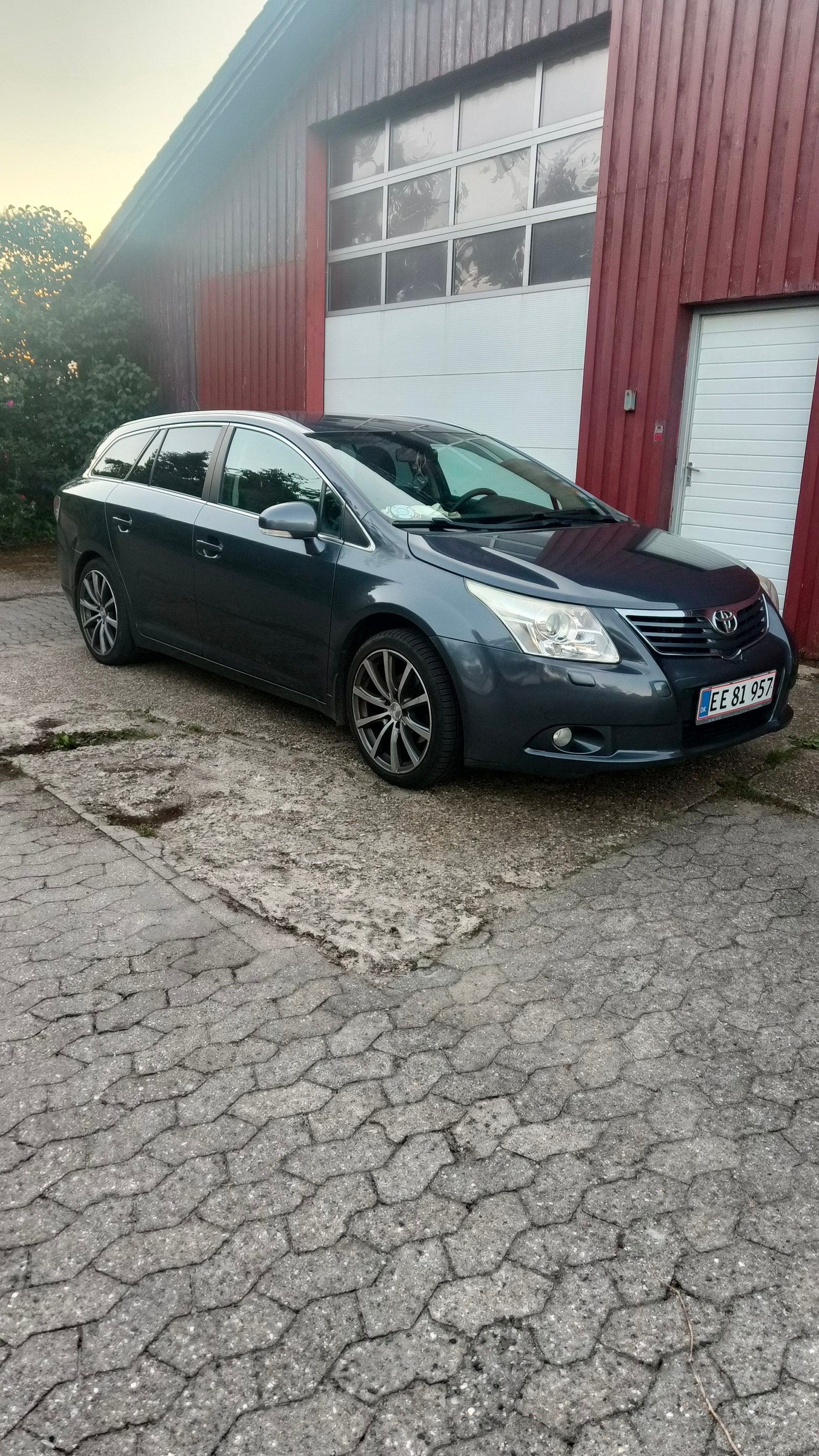 Toyota Avensis – billede 8