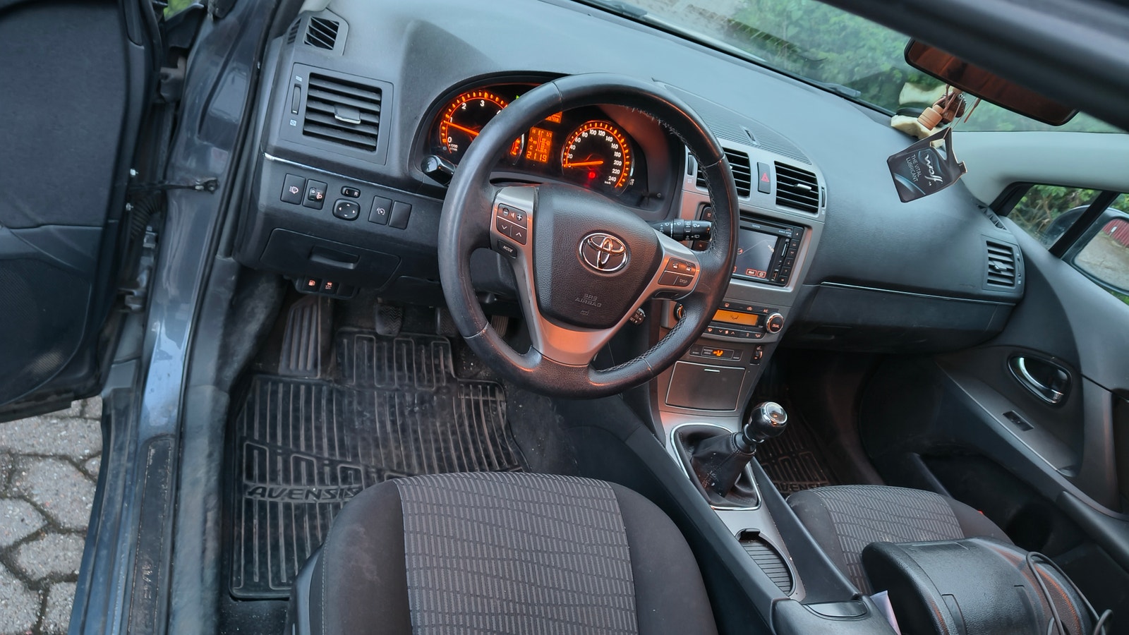 Toyota Avensis – billede 5
