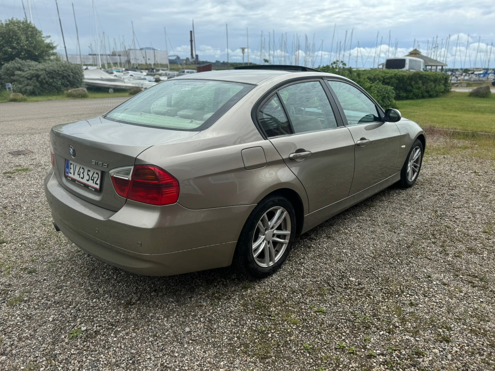 BMW 318d til salg hos Nabilli