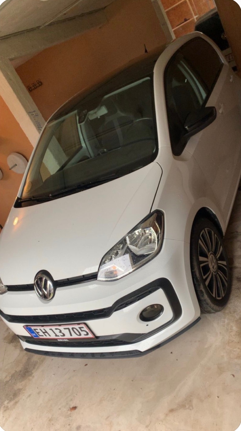 VW UP! til salg hos Nabilli