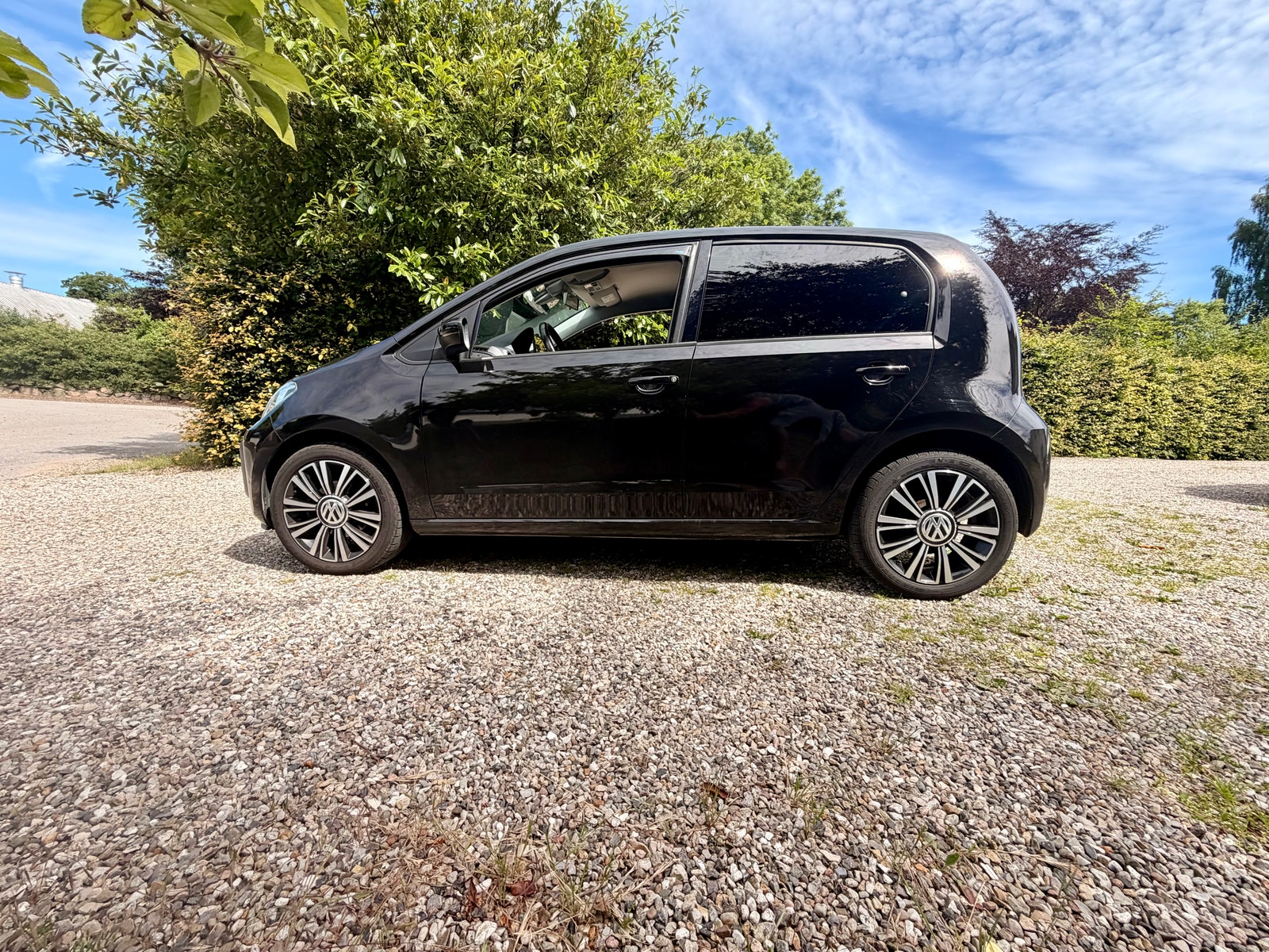 VW UP! til salg hos Nabilli