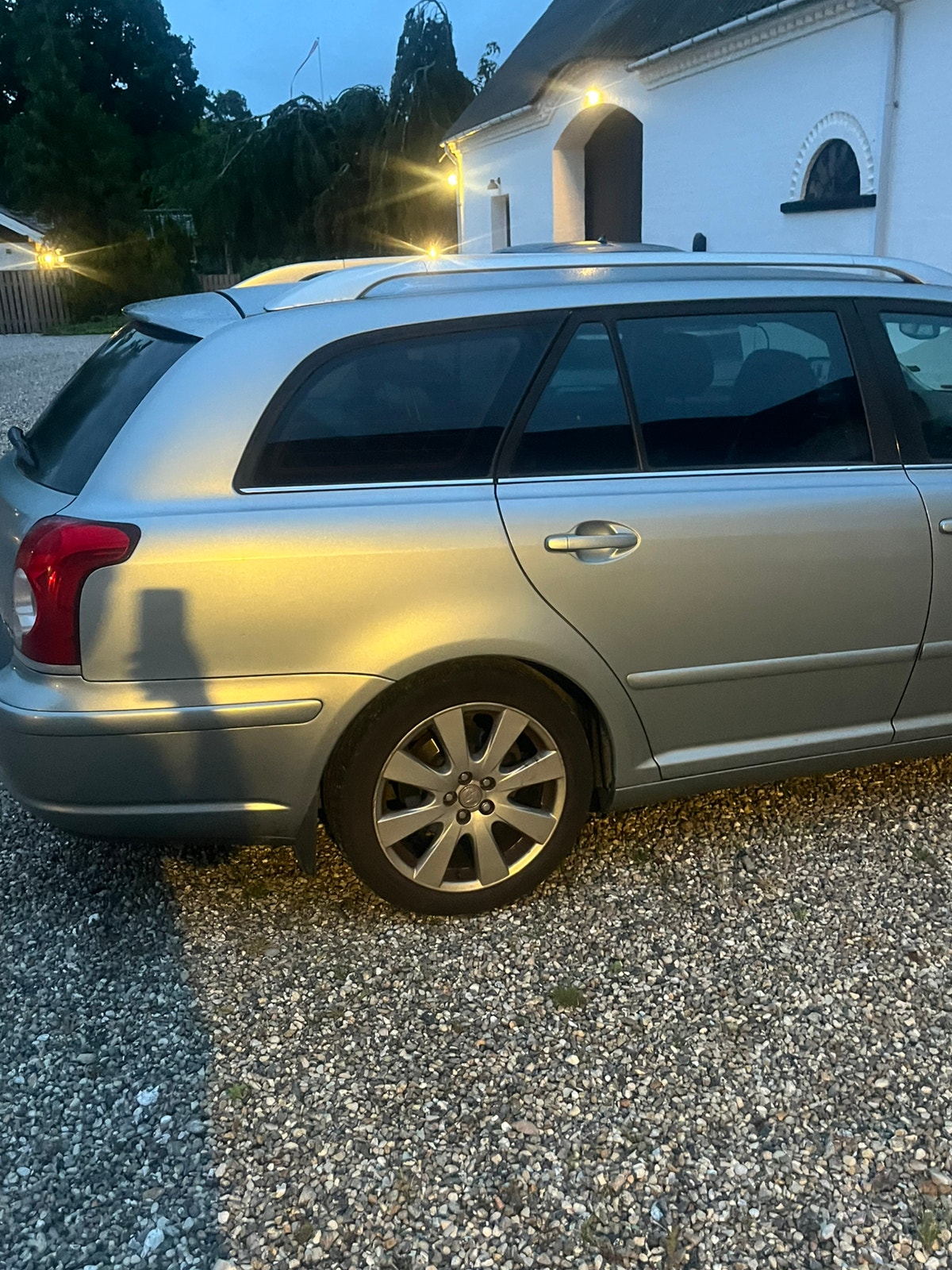 Toyota Avensis til salg hos Nabilli