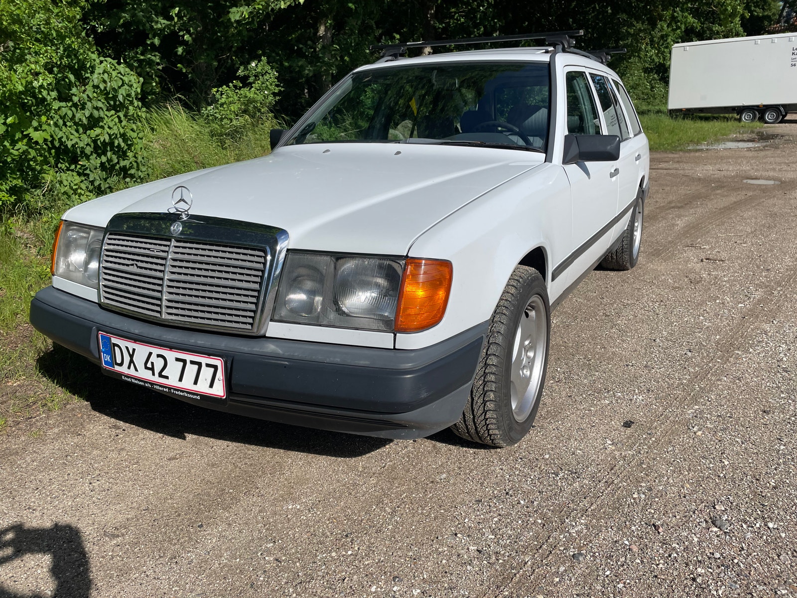 Mercedes 230 TE til salg hos Nabilli