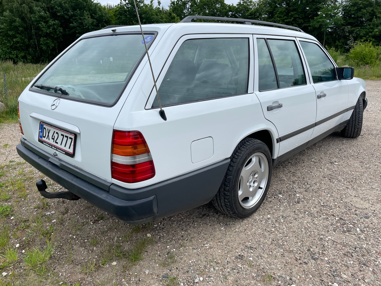 Mercedes 230 TE til salg hos Nabilli