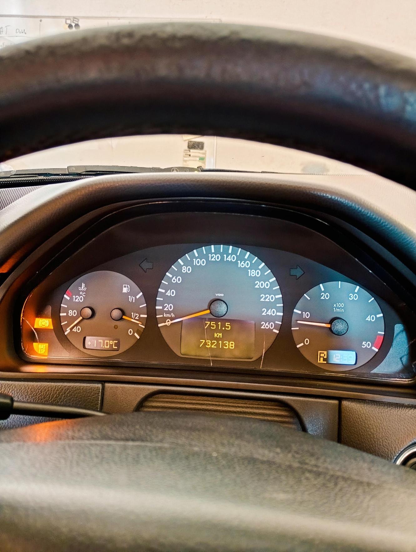 Mercedes E320 til salg hos Nabilli