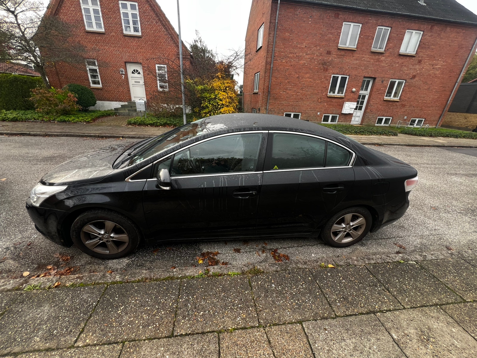 Toyota Avensis til salg hos Nabilli