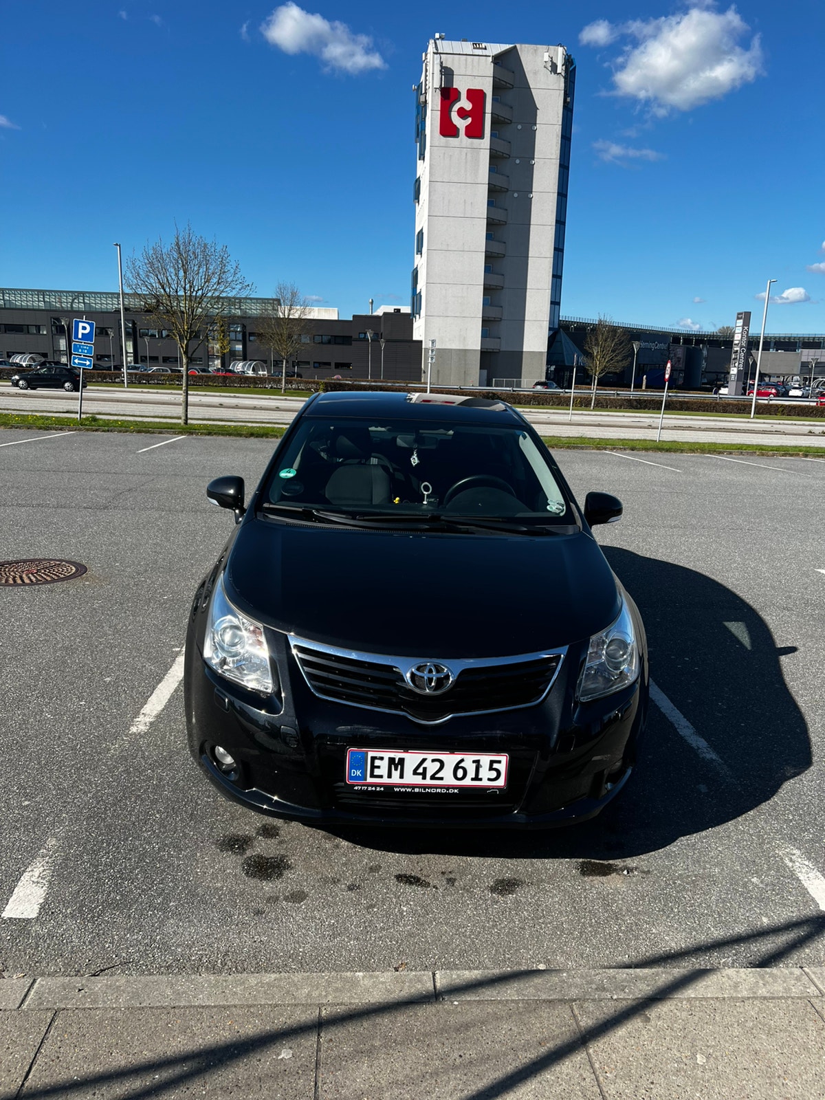 Toyota Avensis til salg hos Nabilli