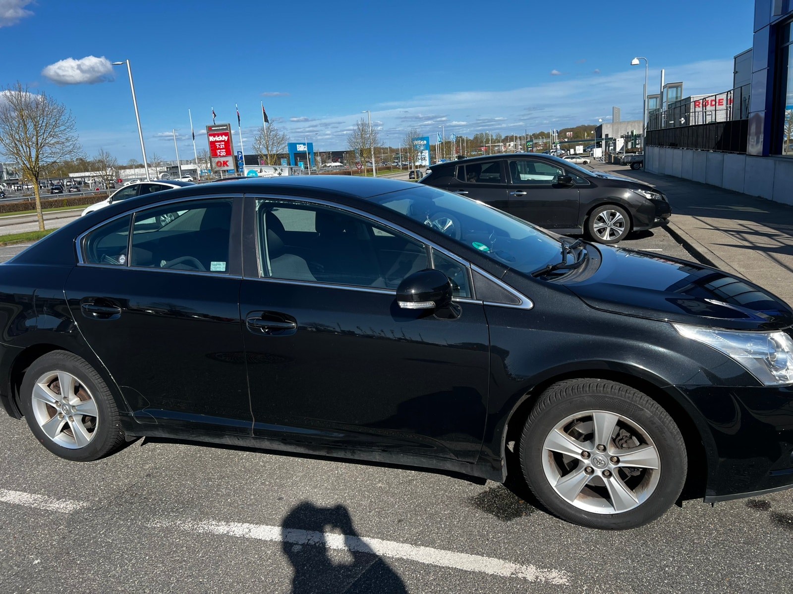 Toyota Avensis til salg hos Nabilli
