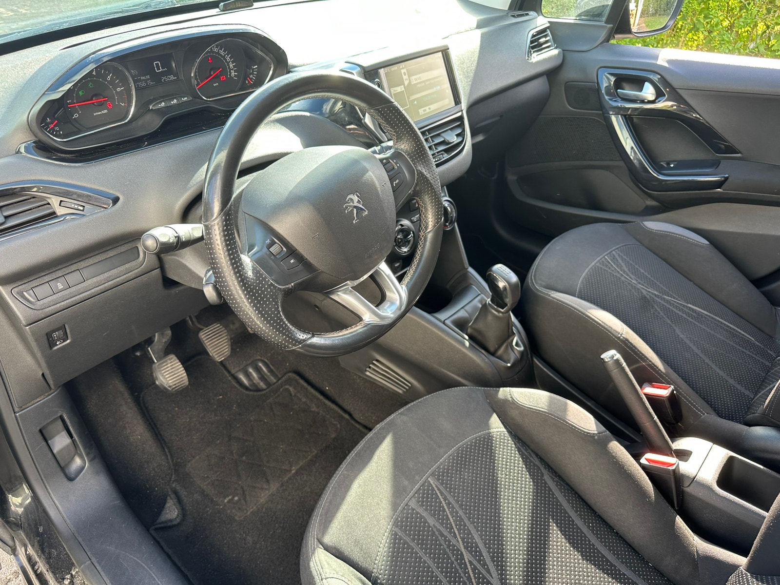 Peugeot 208 til salg hos Nabilli