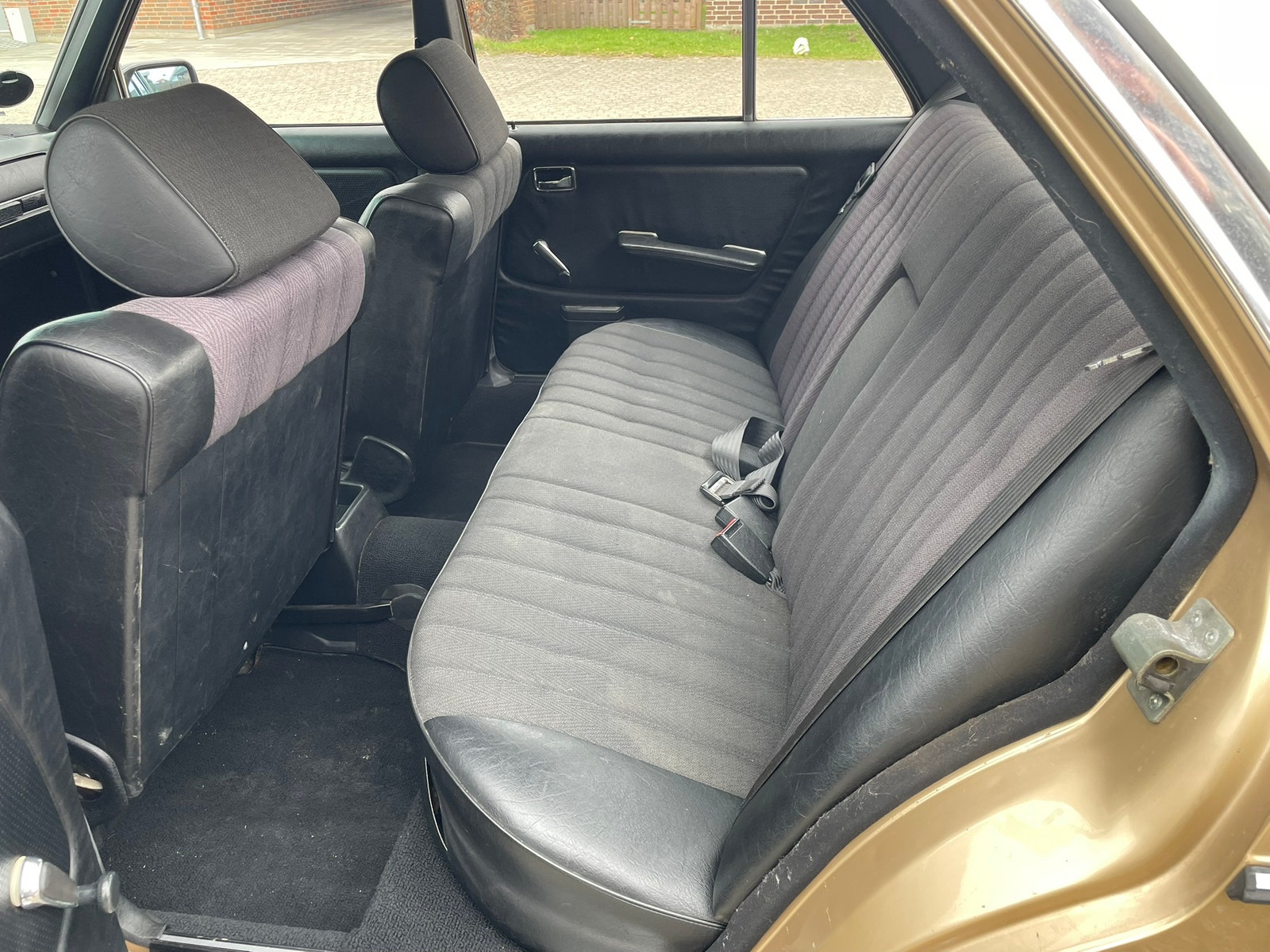 Mercedes 230 E – billede 8