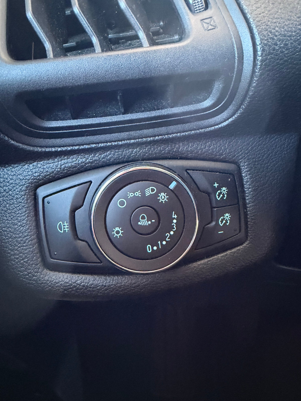 Ford B-MAX til salg hos Nabilli