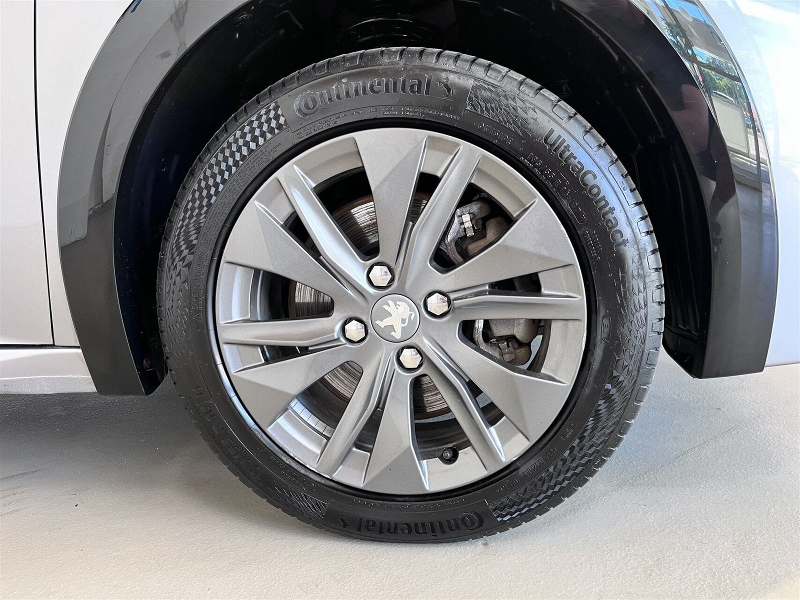 Peugeot e-208 til salg hos Nabilli