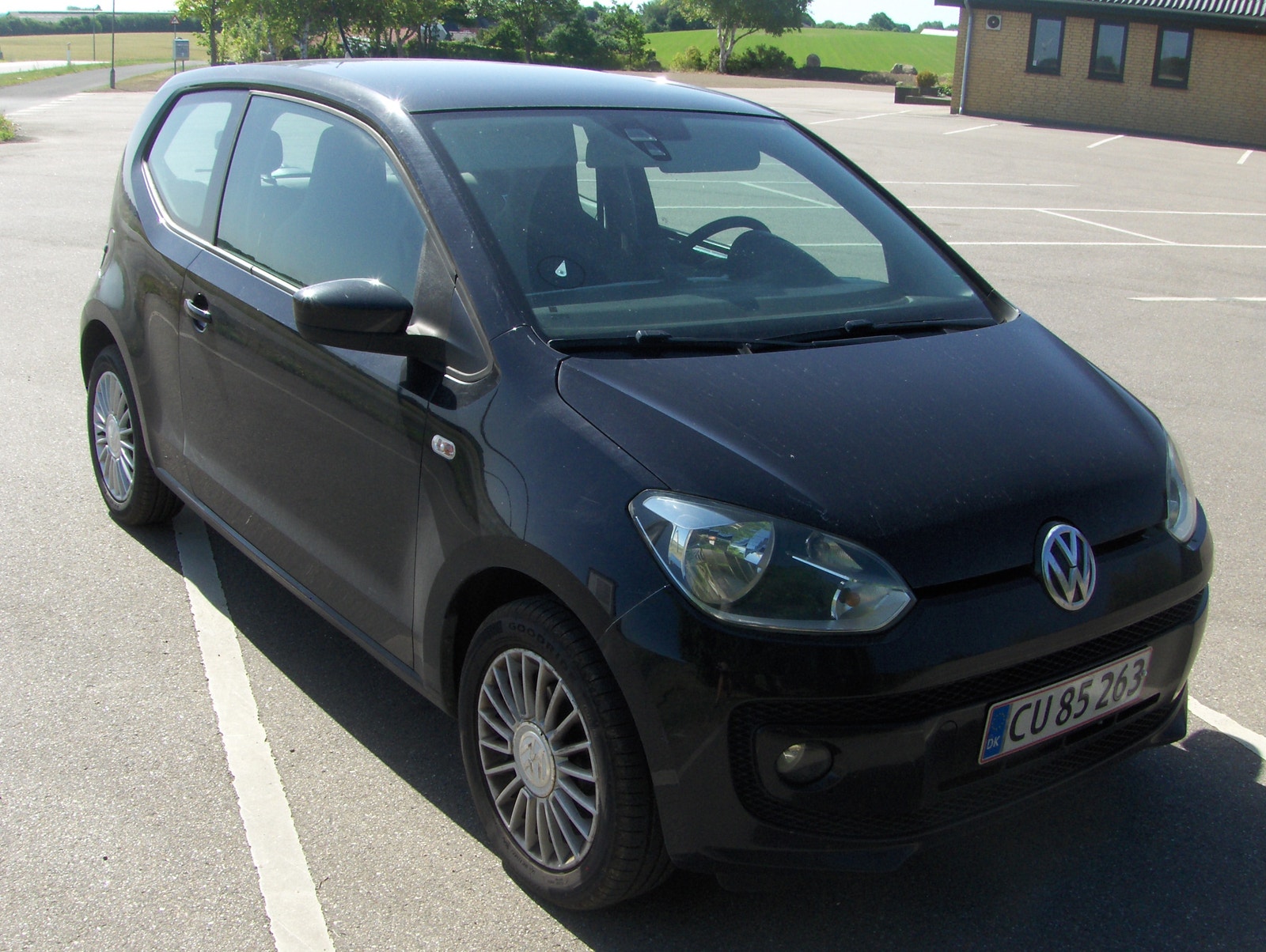 VW UP! til salg hos Nabilli