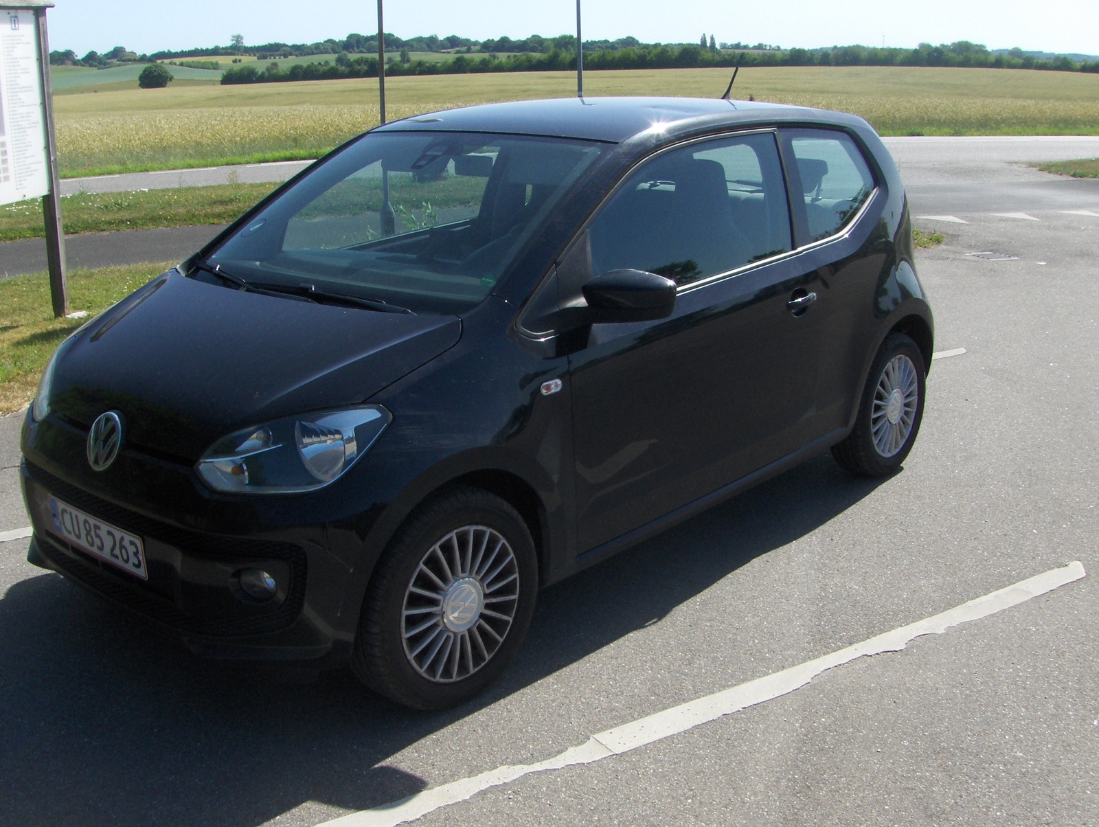 VW UP! til salg hos Nabilli