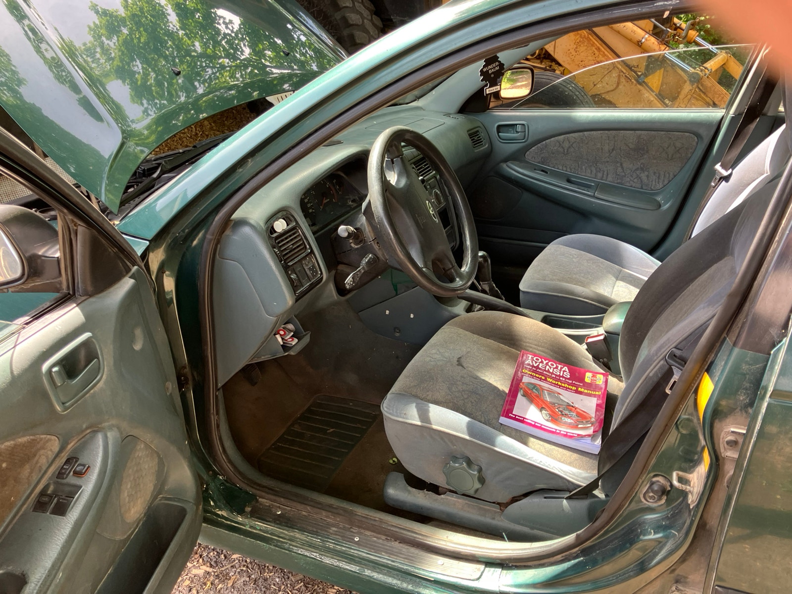 Toyota Avensis til salg hos Nabilli