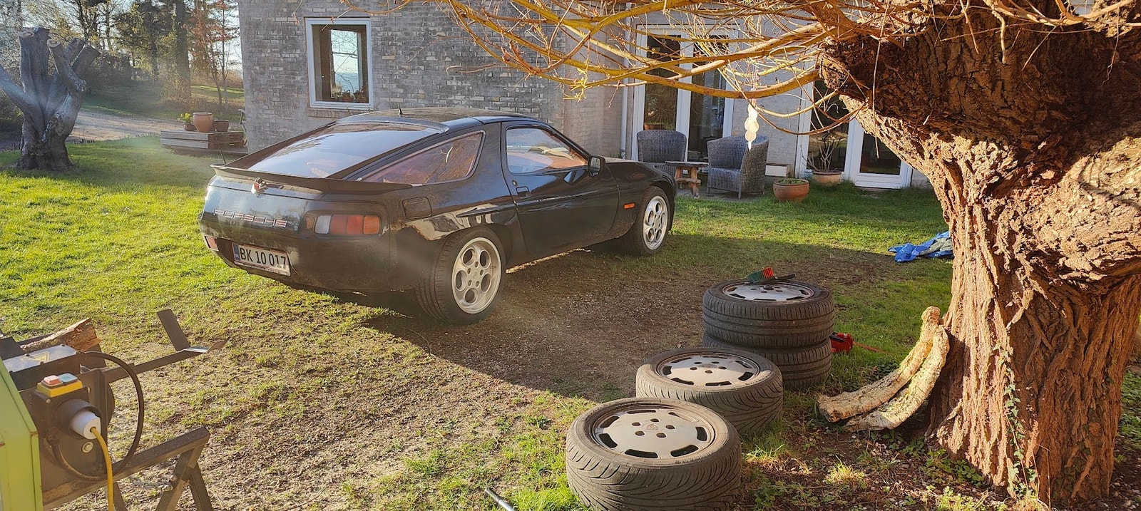 Porsche 928 til salg hos Nabilli