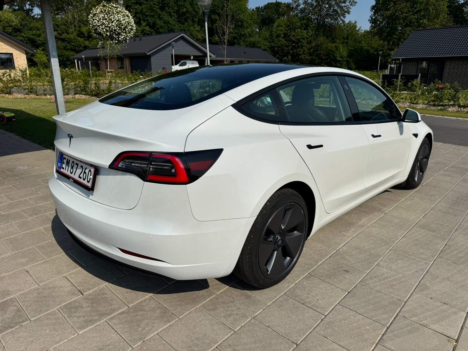 Tesla Model 3 til salg hos Nabilli