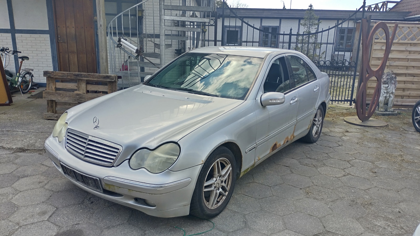Mercedes C200 til salg hos Nabilli