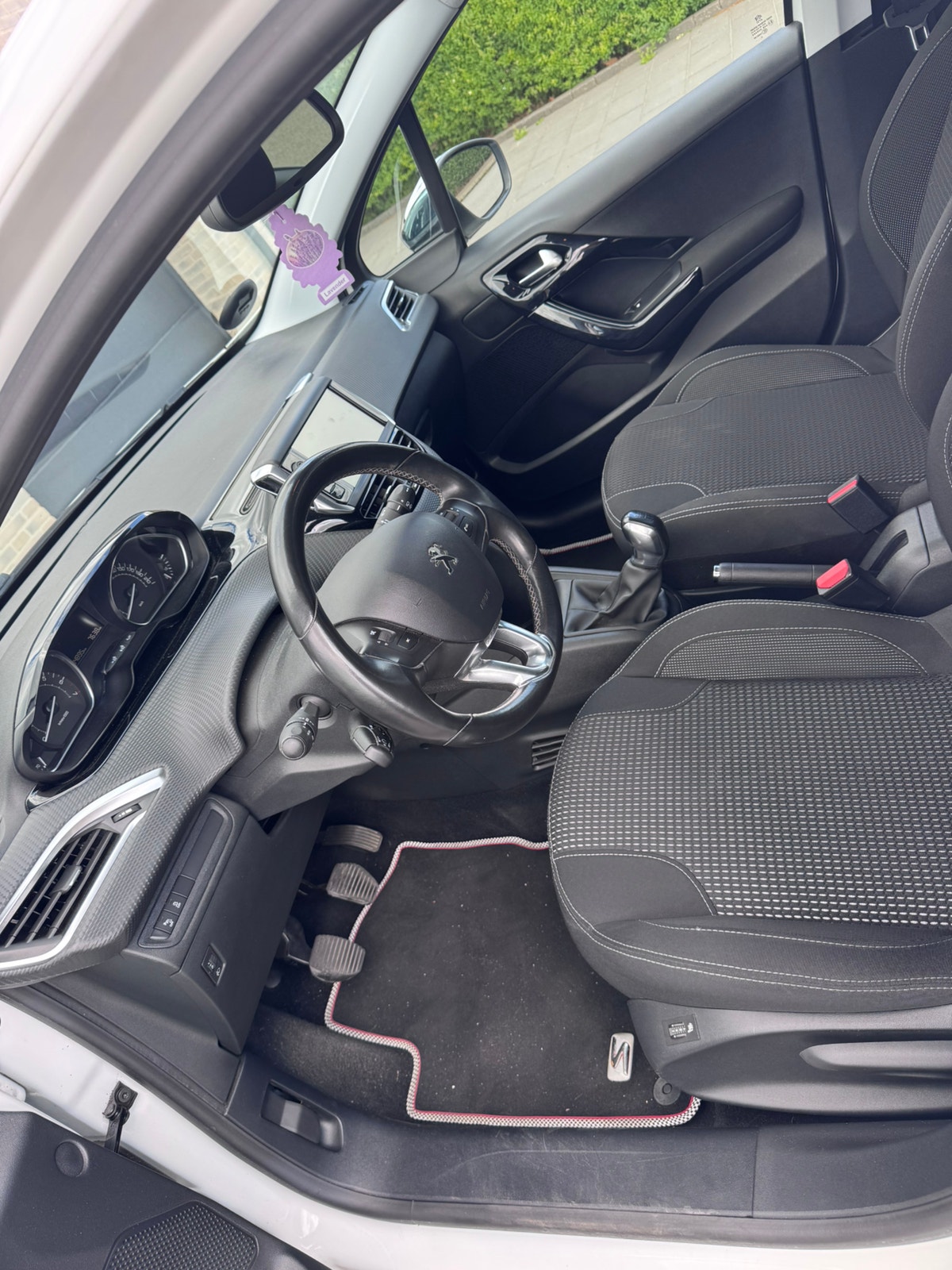Peugeot 208 – billede 8