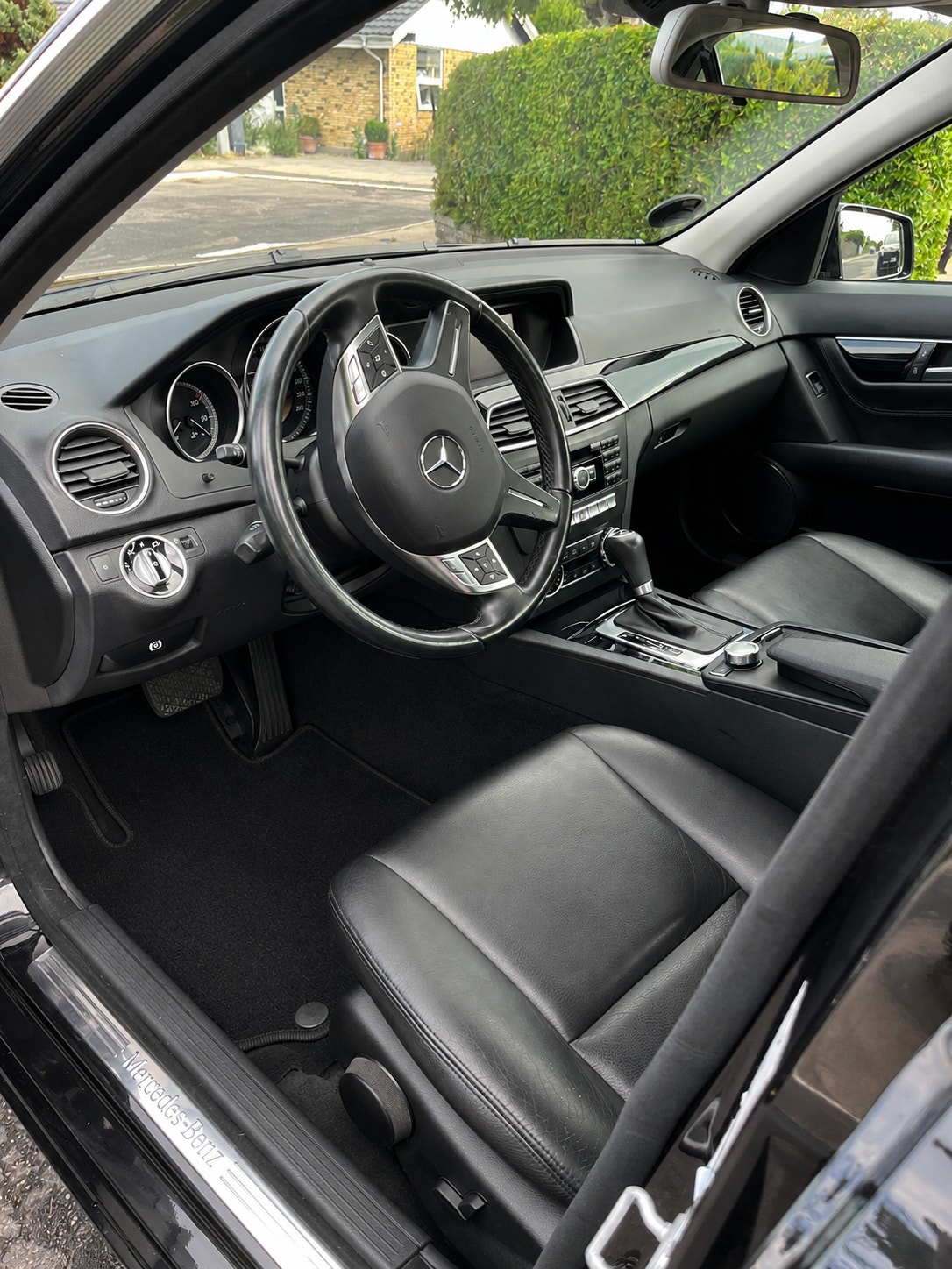 Mercedes C200 til salg hos Nabilli