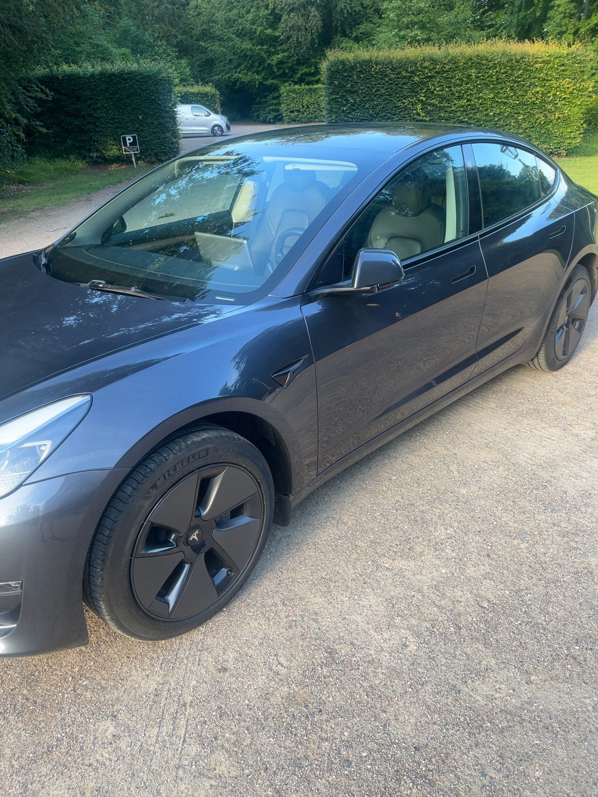 Tesla Model 3 til salg hos Nabilli