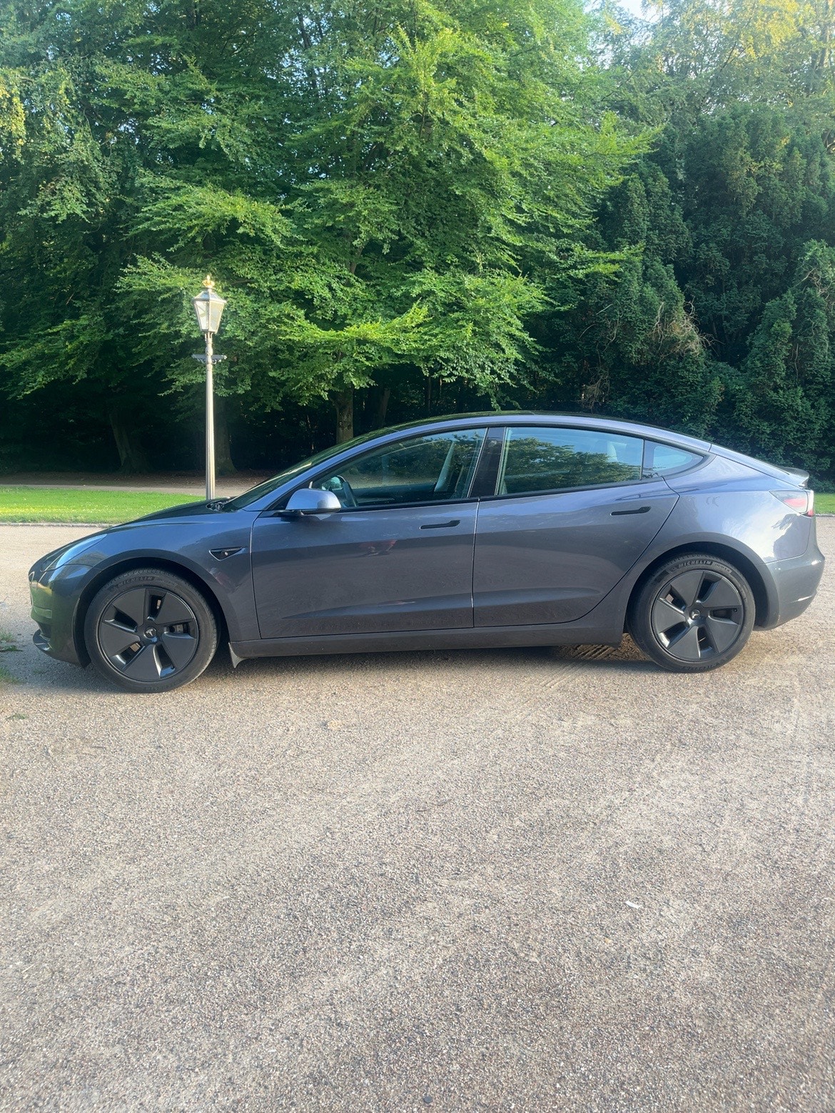Tesla Model 3 til salg hos Nabilli