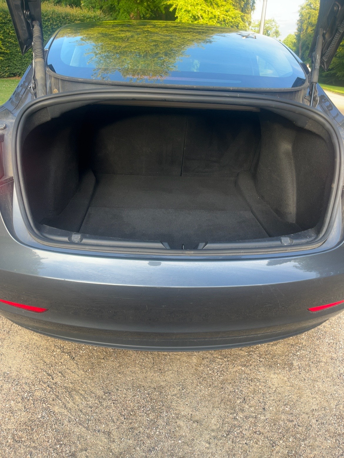 Tesla Model 3 til salg hos Nabilli