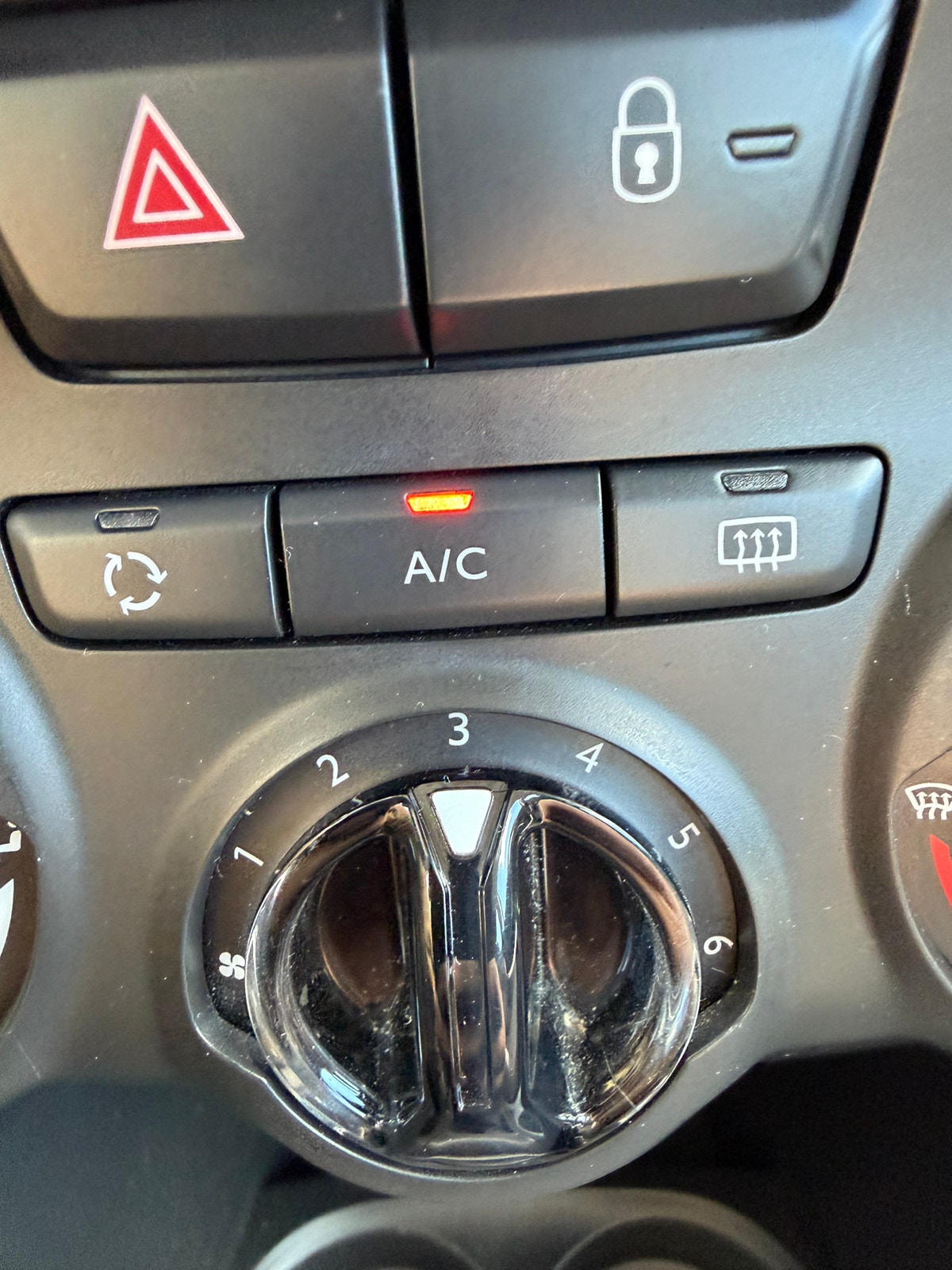 Peugeot 208 til salg hos Nabilli