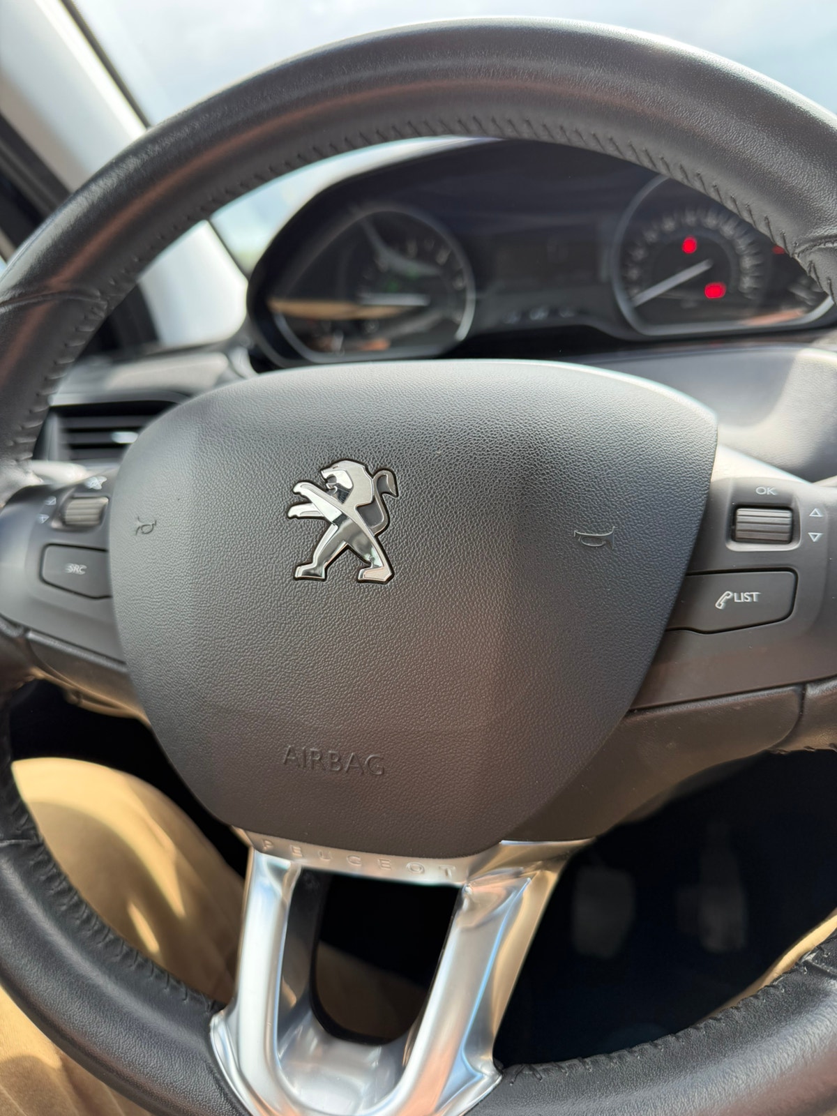 Peugeot 208 til salg hos Nabilli