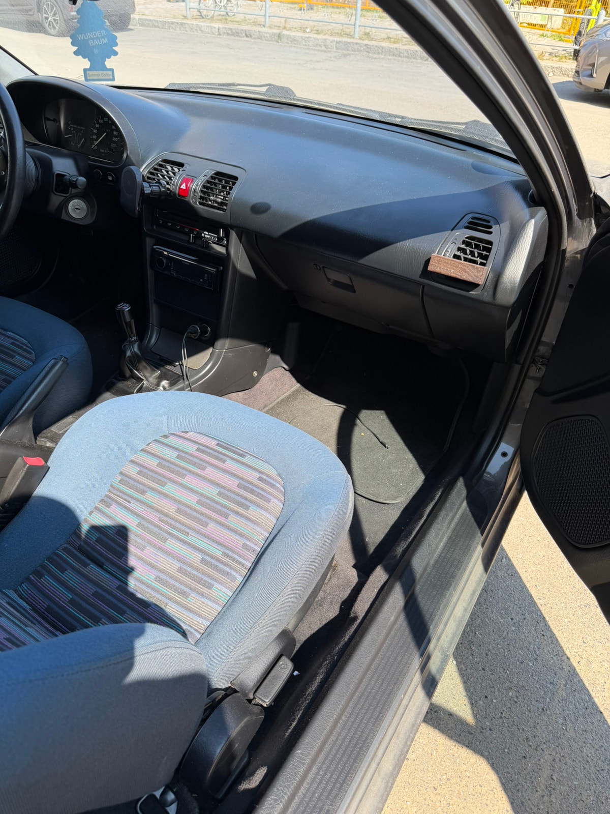 Mazda MX-3 – billede 25
