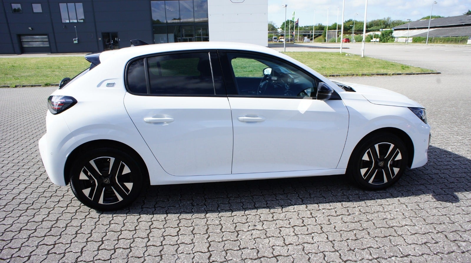 Peugeot e-208 – billede 8