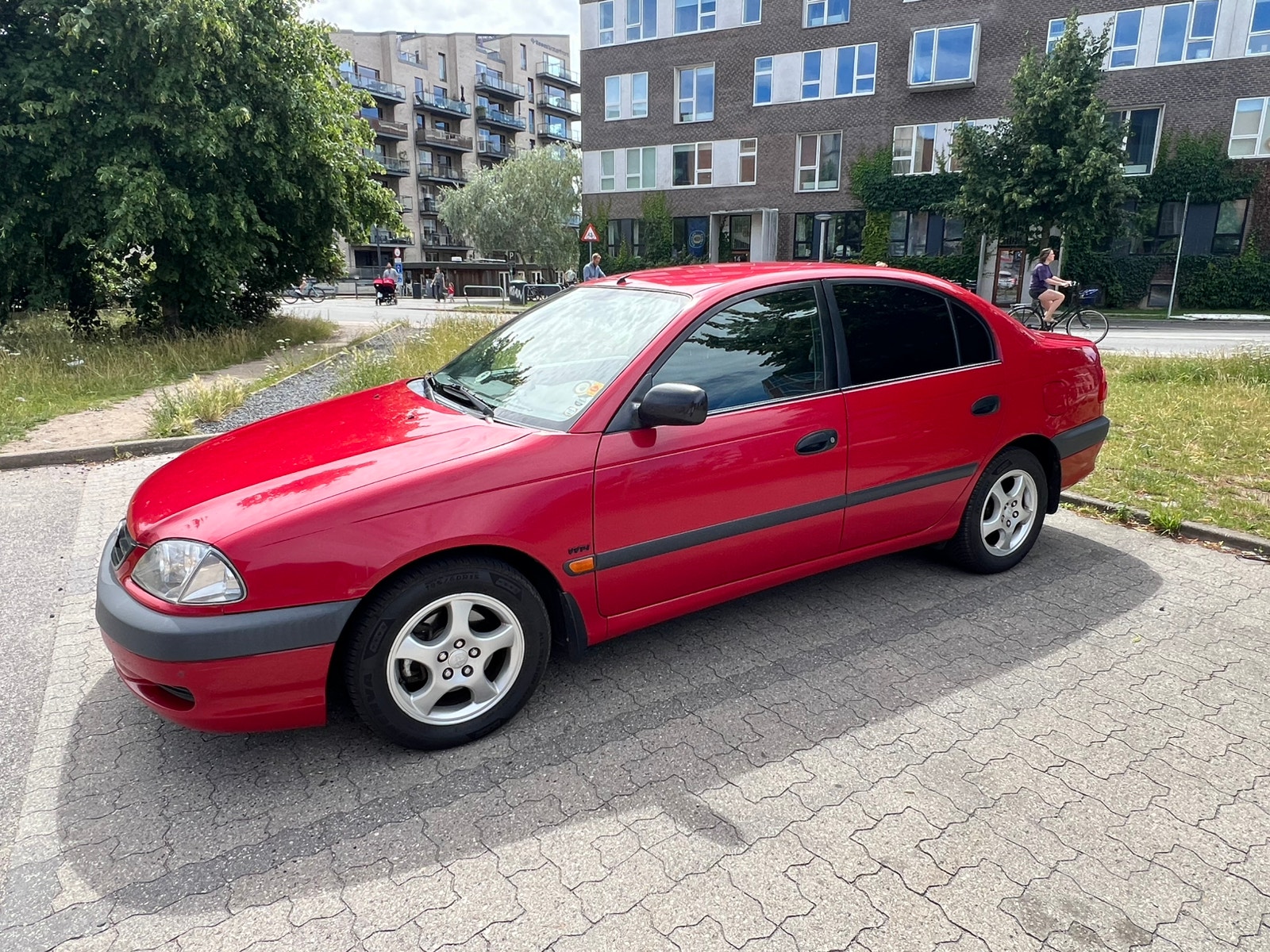 Toyota Avensis til salg hos Nabilli