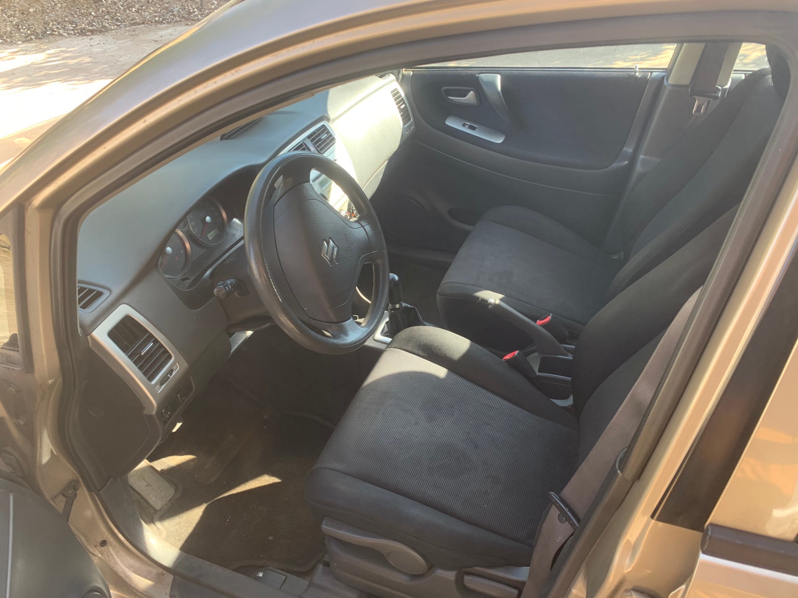 Suzuki Liana til salg hos Nabilli