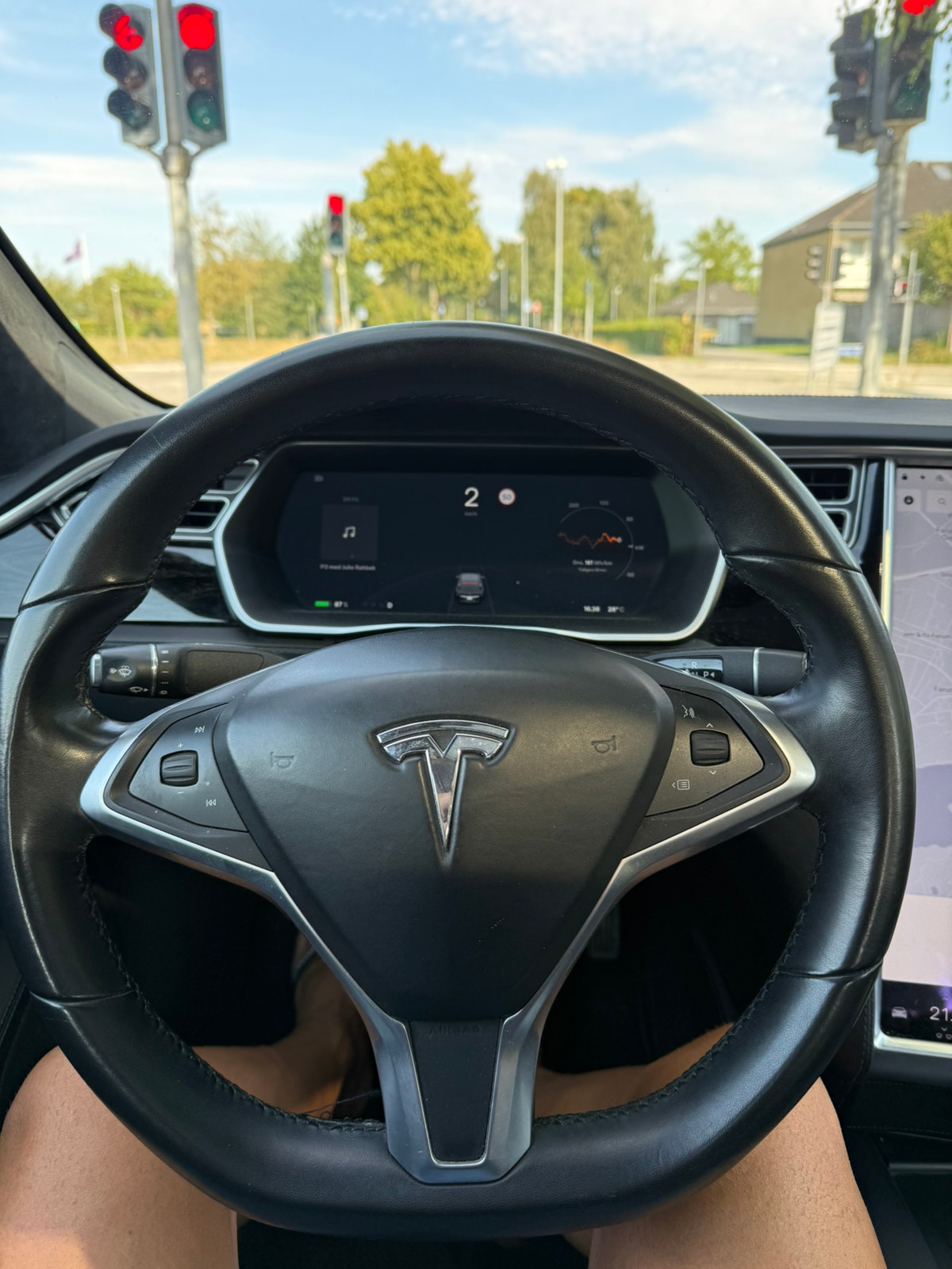 Tesla Model S til salg hos Nabilli
