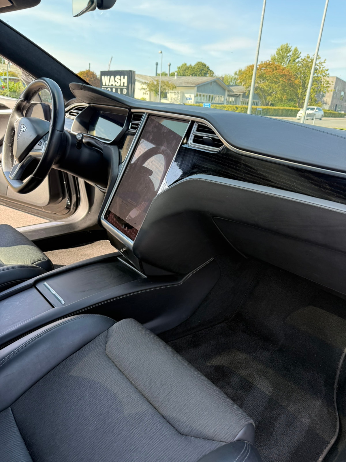 Tesla Model S til salg hos Nabilli