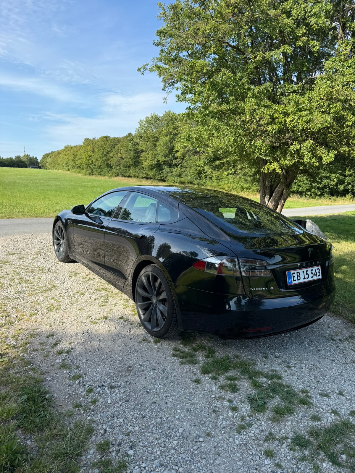 Tesla Model S til salg hos Nabilli