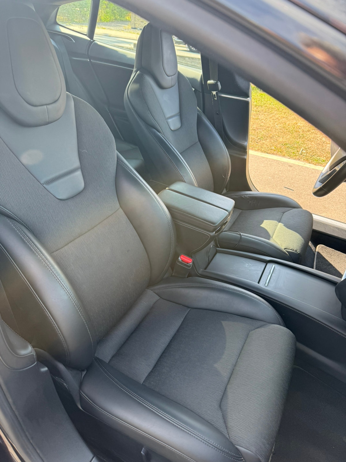 Tesla Model S til salg hos Nabilli