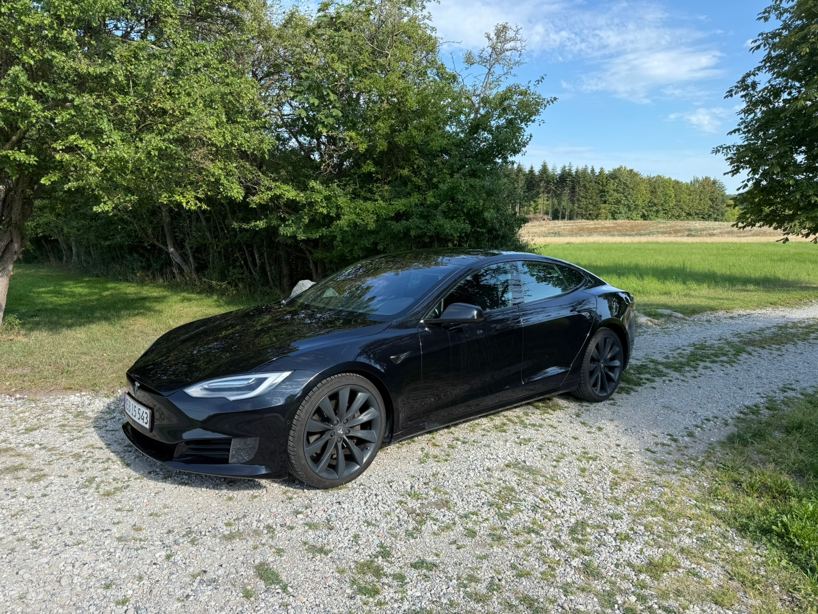 Tesla Model S til salg hos Nabilli