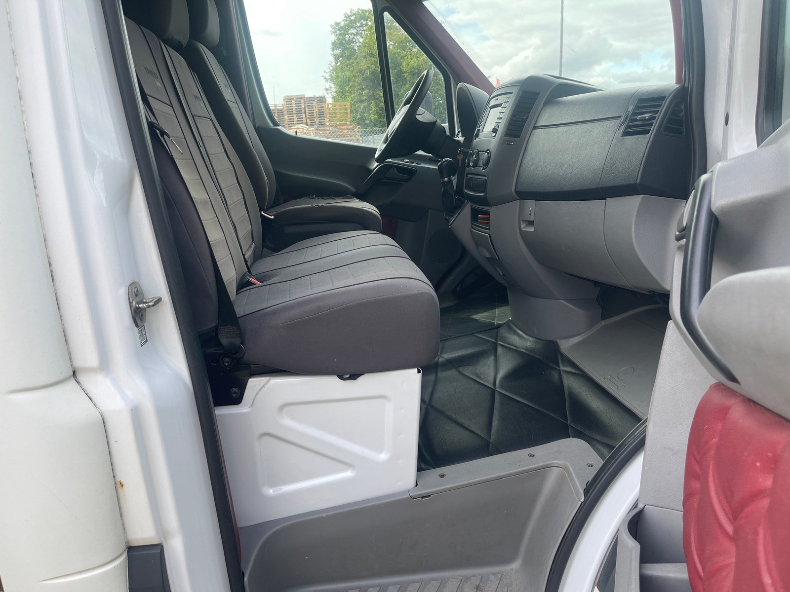 Mercedes Sprinter 319 til salg hos Nabilli